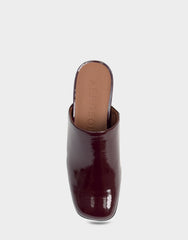 Comfortable Women's Clog in Merlot Crinkle Patent