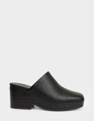 Comfortable Women's Clog In Black Faux Leather