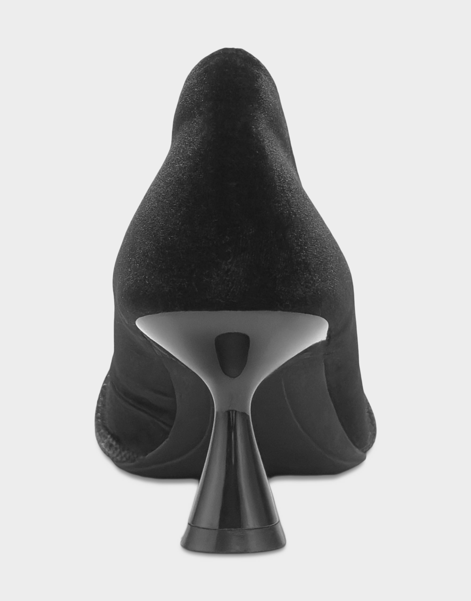 Women's Pump in Black Velvet