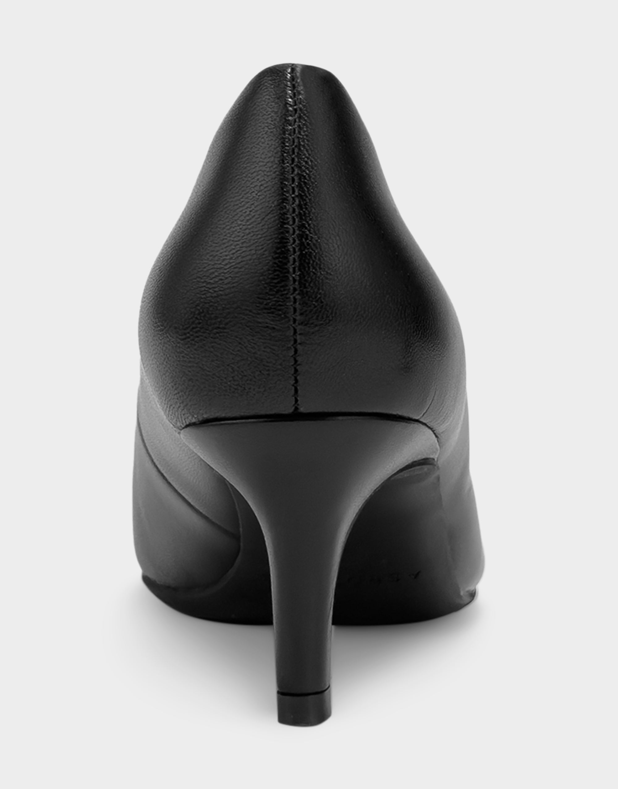 Women's Kitten Heel Pump in Black Leather