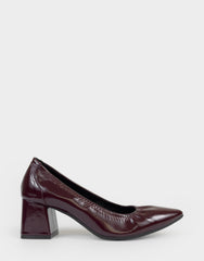 Women's Pump in Merlot Stretch Crinkle Patent