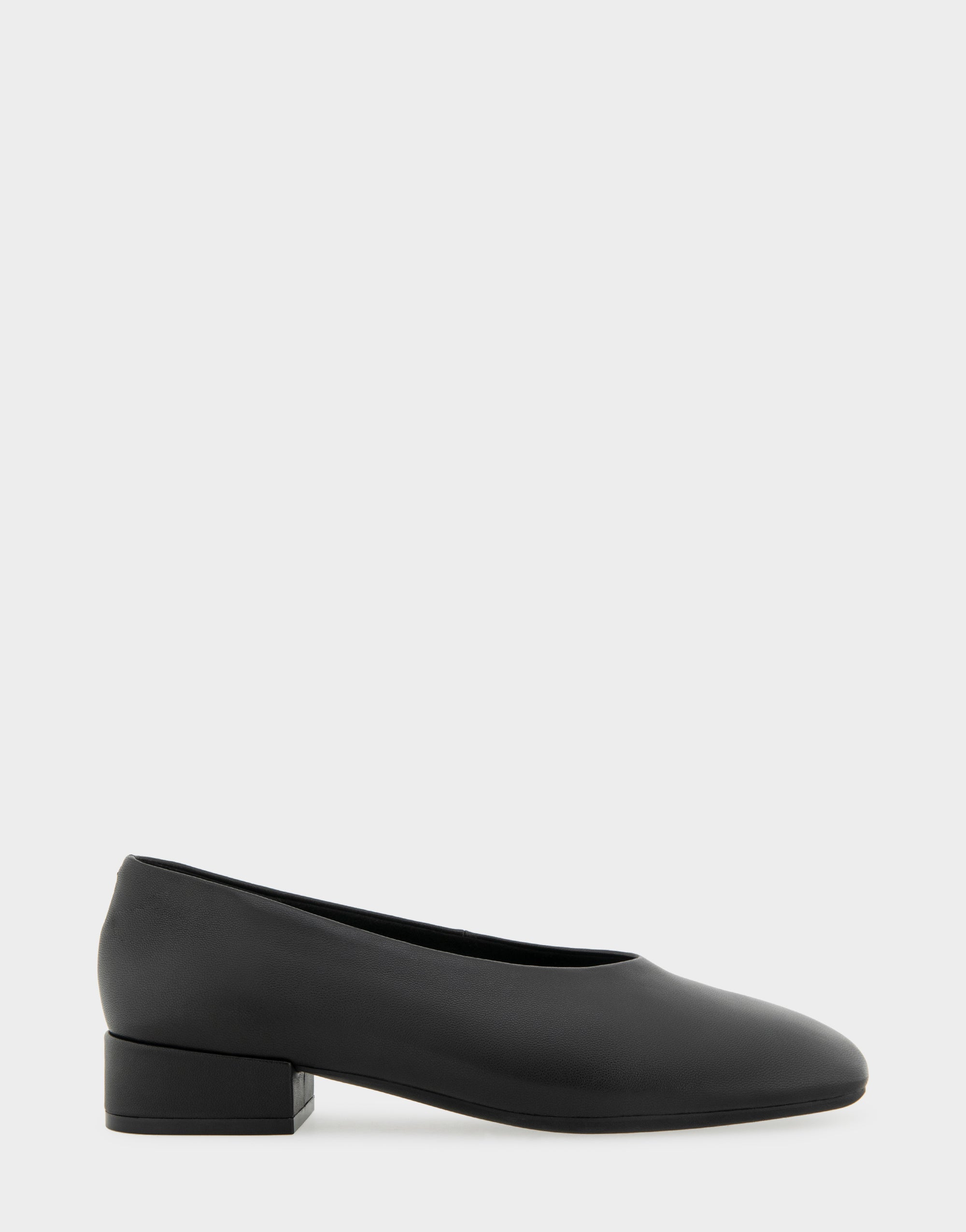 Women's Square Toe Flat in Black Leather